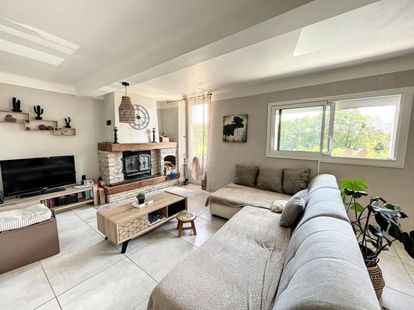 PAMIERS : CORPS DE FERME RENOVE SUR UN TERRAIN DE 5730M2