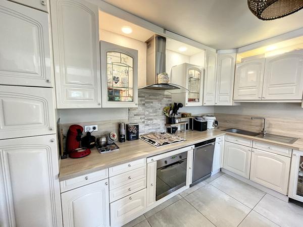 PAMIERS : CORPS DE FERME RENOVE SUR UN TERRAIN DE 5730M2