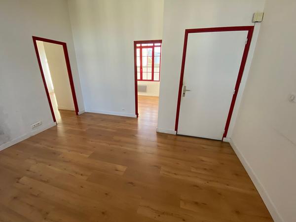 Concarneau  espace  de  bureaux de 47.52 m²  en hyper centre