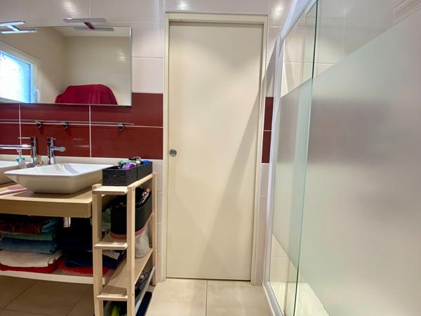 A VENDRE DINAN APPARTEMENT DE TYPE 4, 3 CHAMBRES BALCON ET STATIONNEMENT PRIVATIF