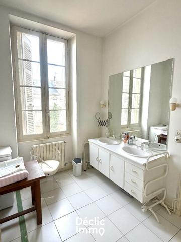 Vente maison de ville Rochefort, 300m² 9 pièces 627 000€ Charente-maritime