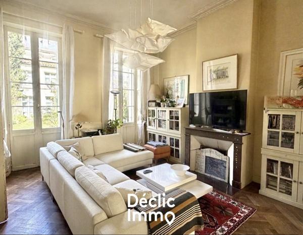 Vente maison de ville Rochefort, 300m² 9 pièces 627 000€ Charente-maritime