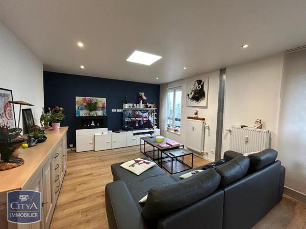 Appartement à louer 5 pièces 97.66m²