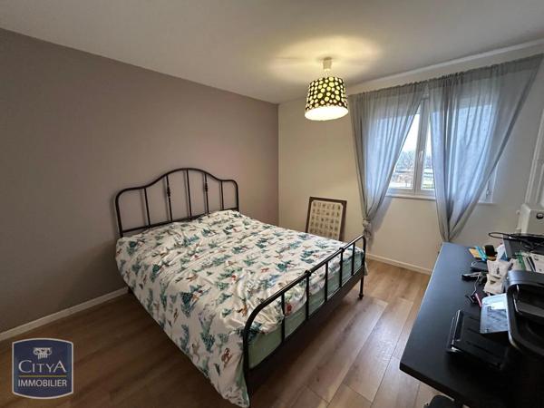 Appartement à louer 5 pièces 97.66m²