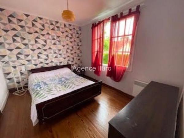 Maison - Proximite oloron-sainte-marie - Réf.:205288 AU CALME, VILLA DE CONCEPTION PLAIN-PIED AVEC GARAGE EN SOUS-SOL ET VUE SUR MONTAGNES (baisse de prix)