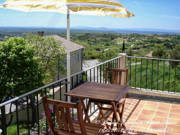 EXCLUSIVITE, à ST JURS, Maison de ville de 215 m² avec Terrasses et ateliers d'art (ou garage)