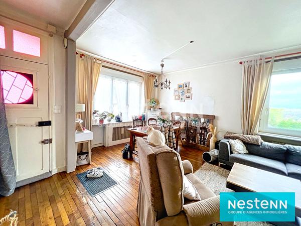 MAISON DE VILLE AVEC JARDIN ET ET GARAGE QUARTIER SAINT MICHEL