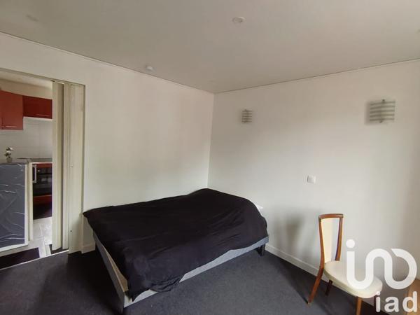 Location appartement 1 pièce 22 m² Corbeil-Essonnes
