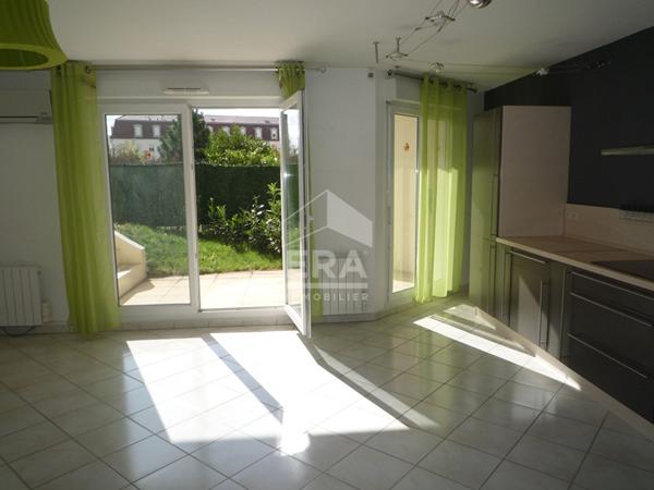 Appartement T3 en rez de jardin avec garage - PONT DE CHERUY