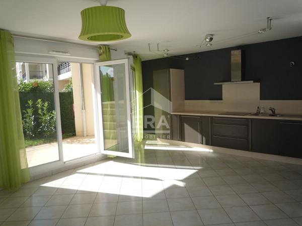 Appartement T3 en rez de jardin avec garage - PONT DE CHERUY