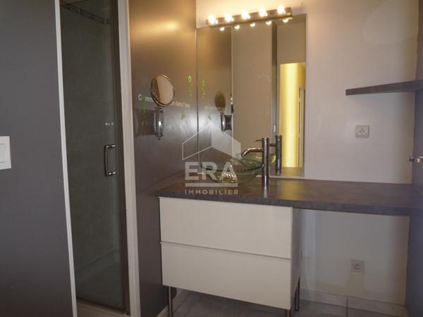 Appartement T3 en rez de jardin avec garage - PONT DE CHERUY