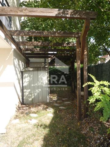 Appartement T3 en rez de jardin avec garage - PONT DE CHERUY