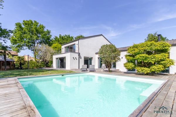 BASSE-GOULAINE - VILLA D'ARCHITECTE DE 344M2 HABITABLES - PISCINE ET TERRAIN DE 2826 M2