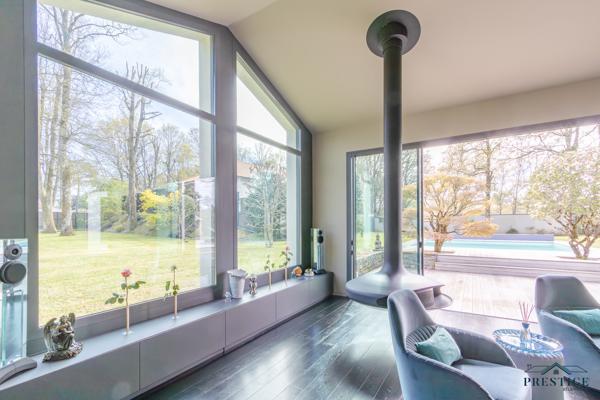 BASSE-GOULAINE - VILLA D'ARCHITECTE DE 344M2 HABITABLES - PISCINE ET TERRAIN DE 2826 M2