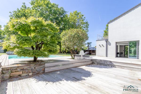 BASSE-GOULAINE - VILLA D'ARCHITECTE DE 344M2 HABITABLES - PISCINE ET TERRAIN DE 2826 M2