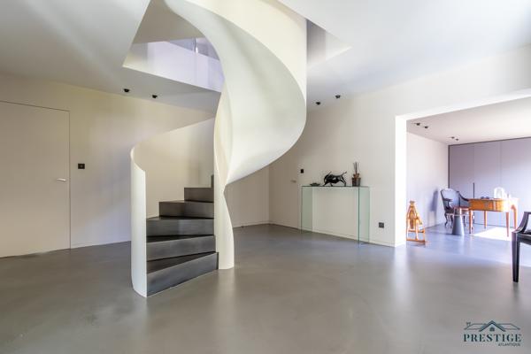 BASSE-GOULAINE - VILLA D'ARCHITECTE DE 344M2 HABITABLES - PISCINE ET TERRAIN DE 2826 M2