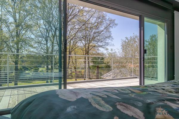 BASSE-GOULAINE - VILLA D'ARCHITECTE DE 344M2 HABITABLES - PISCINE ET TERRAIN DE 2826 M2