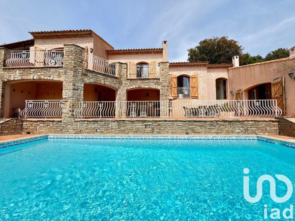Maison traditionnelle 5 pièces de 145 m² à La Londe-les-Maures (83250)