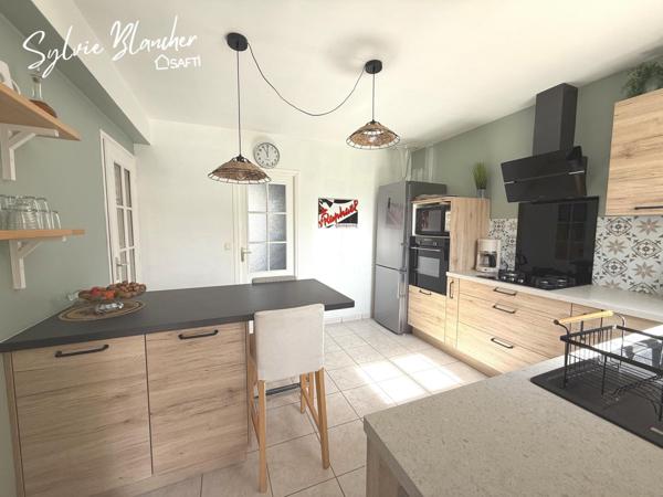 MAISON 150 m2 - 5 CHAMBRES - 1 BUREAU - TERRAIN 703 m2