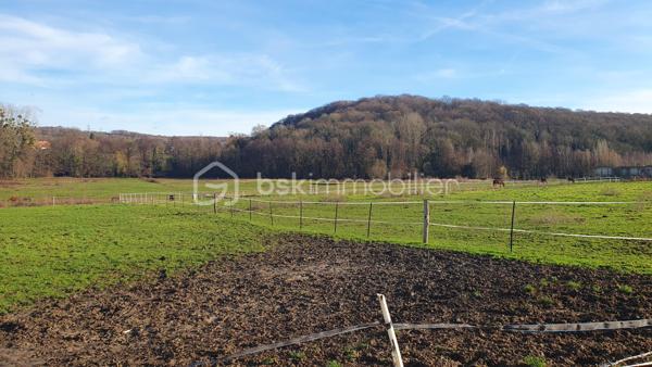 Terrain de 2 584 m²