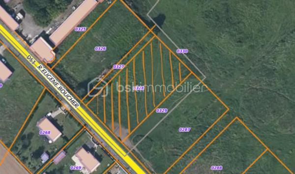 Terrain de 2 584 m²