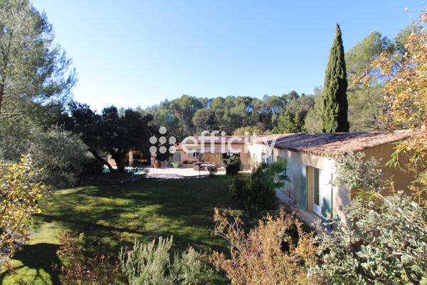 Maison 8 pièces - 238 m² Exclusivité efficity