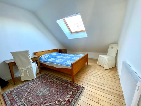 POITIERS, quartier Chilvert, Maison de charme avec dépendance, garage double, T2 loué et Piscine