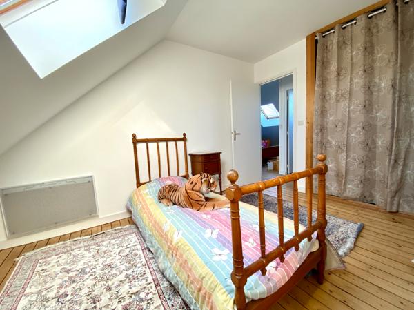 POITIERS, quartier Chilvert, Maison de charme avec dépendance, garage double, T2 loué et Piscine