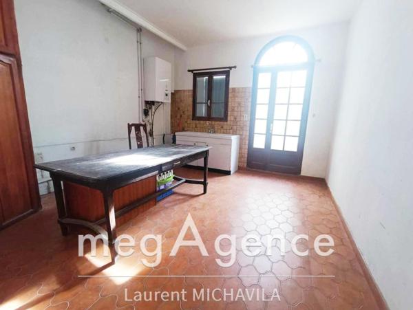 Maison à VILLENEUVE-LES-BEZIERS, 34420 - 14 pièces 247m²