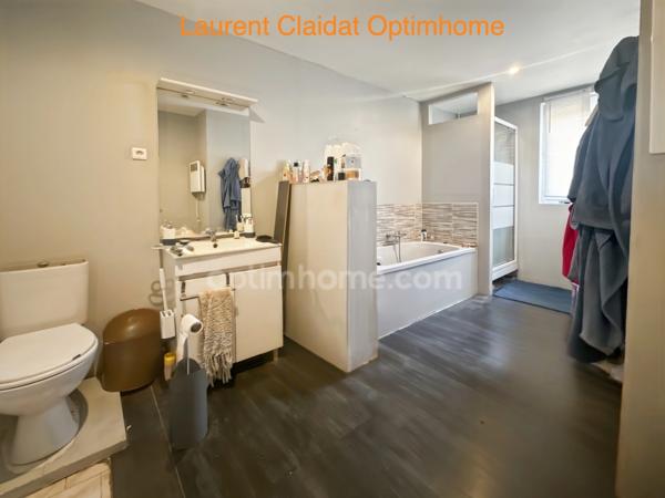 SAINT-QUENTIN – IMMEUBLE DE RAPPORT ENV.191 M² – 3 LOTS – GARAGE – RENTABILITÉ ATTRACTIVE