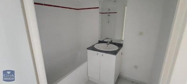 Appartement à louer 4 pièces 79.48m²