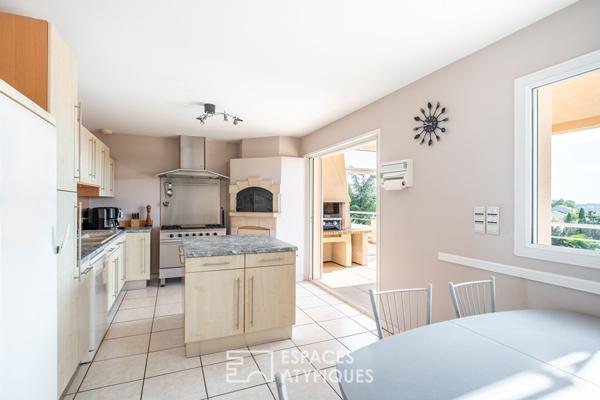 Maison avec piscine et vue imprenable