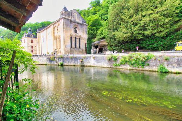 Immeuble à vendre à Brantôme en Périgord (24310) - Dordogne