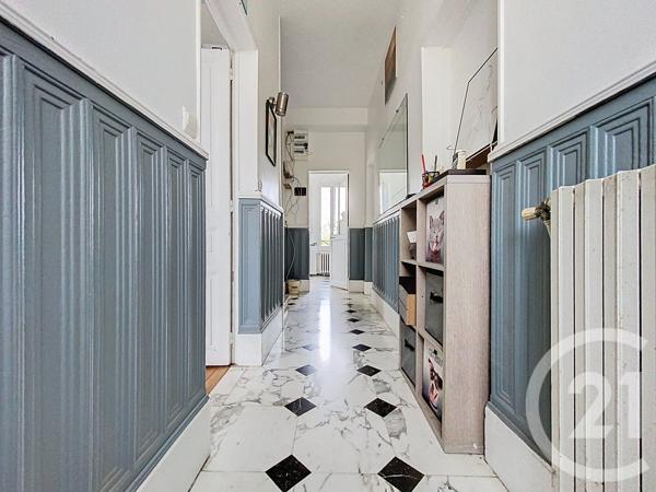 Maison à vendre  9 pièces - 239 m 2   ROCHEFORT  - 17