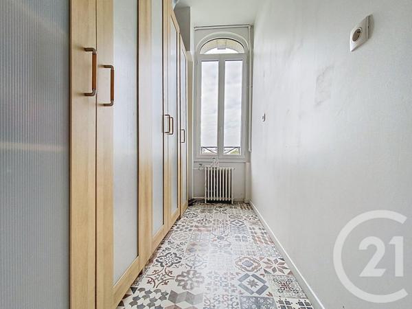 Maison à vendre  9 pièces - 239 m 2   ROCHEFORT  - 17