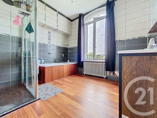Maison à vendre  9 pièces - 239 m 2   ROCHEFORT  - 17