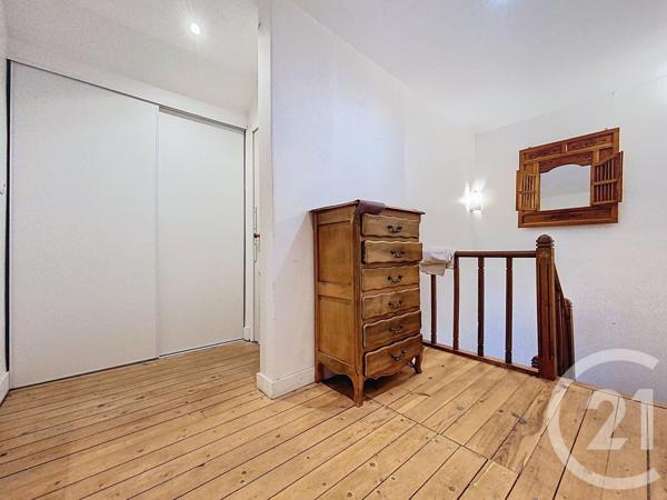 Maison à vendre  9 pièces - 239 m 2   ROCHEFORT  - 17