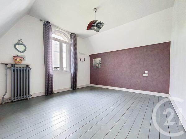 Maison à vendre  9 pièces - 239 m 2   ROCHEFORT  - 17