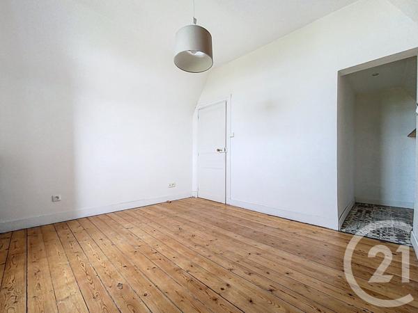 Maison à vendre  9 pièces - 239 m 2   ROCHEFORT  - 17