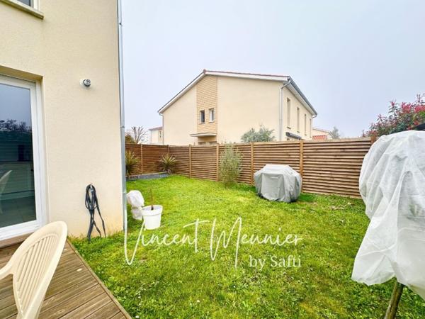 Maison récente de 2 chambres avec jardin et garage !