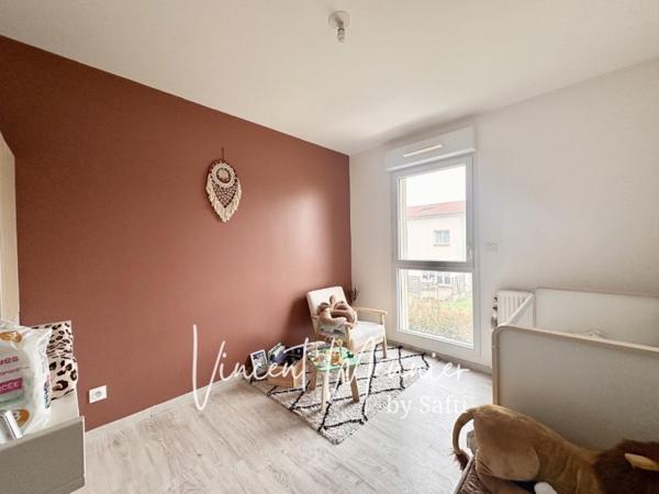 Maison récente de 2 chambres avec jardin et garage !