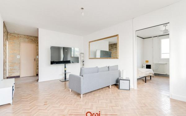 Appartement à vendre    5 pièces • 102,40 m2 Marseille 10