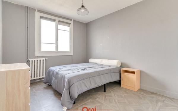 Appartement à vendre    5 pièces • 102,40 m2 Marseille 10