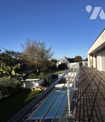 A VENDRE (56) TRES BELLE MAISON D'ARCHITECTE DE 2017 AVEC PISCINE -