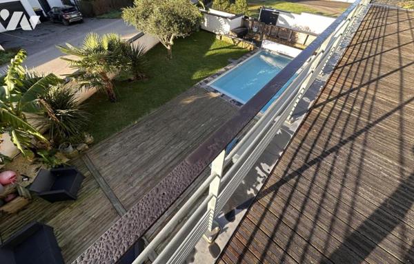 A VENDRE (56) TRES BELLE MAISON D'ARCHITECTE DE 2017 AVEC PISCINE -