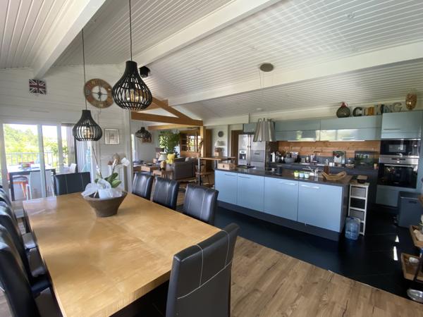 Maison 7 pièces - 220 m²