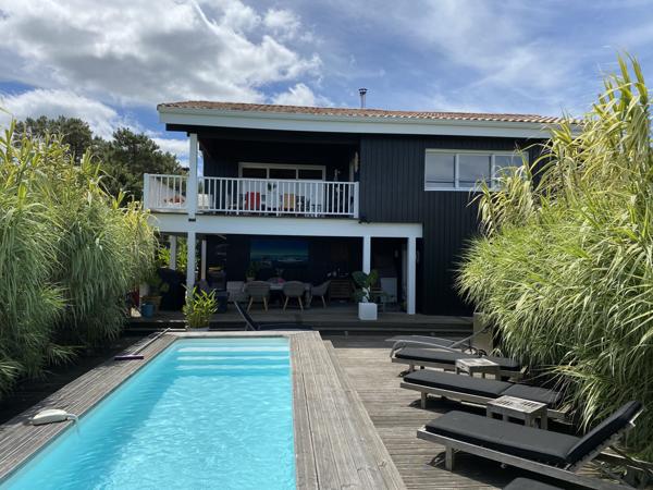 Maison 7 pièces - 220 m²