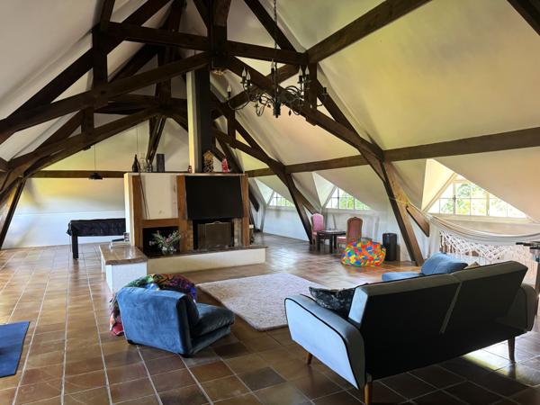 Maison 9 pièces - 300 m² Exclusivité efficity