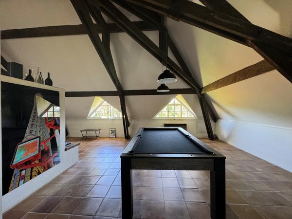 Maison 9 pièces - 300 m² Exclusivité efficity