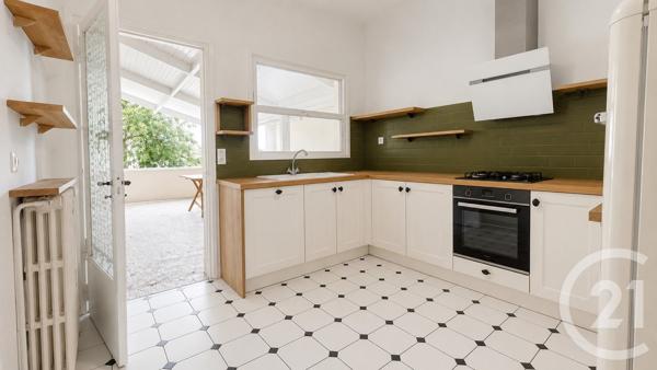 Maison à vendre  6 pièces - 200 m 2   CASTELCULIER  - 47